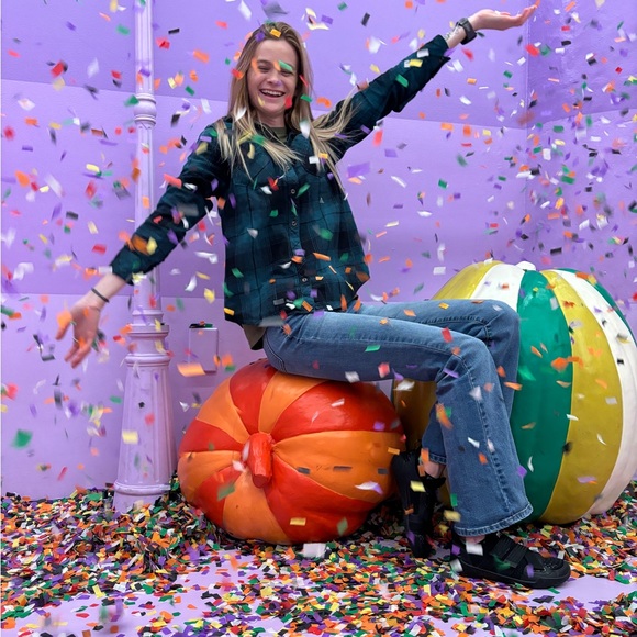 Meet your Posher, Ashley - Picture 1 of 1